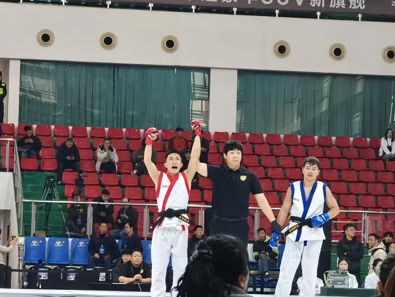 中国队田龙勇夺第三届亚洲综合格斗锦标赛首金(图2)